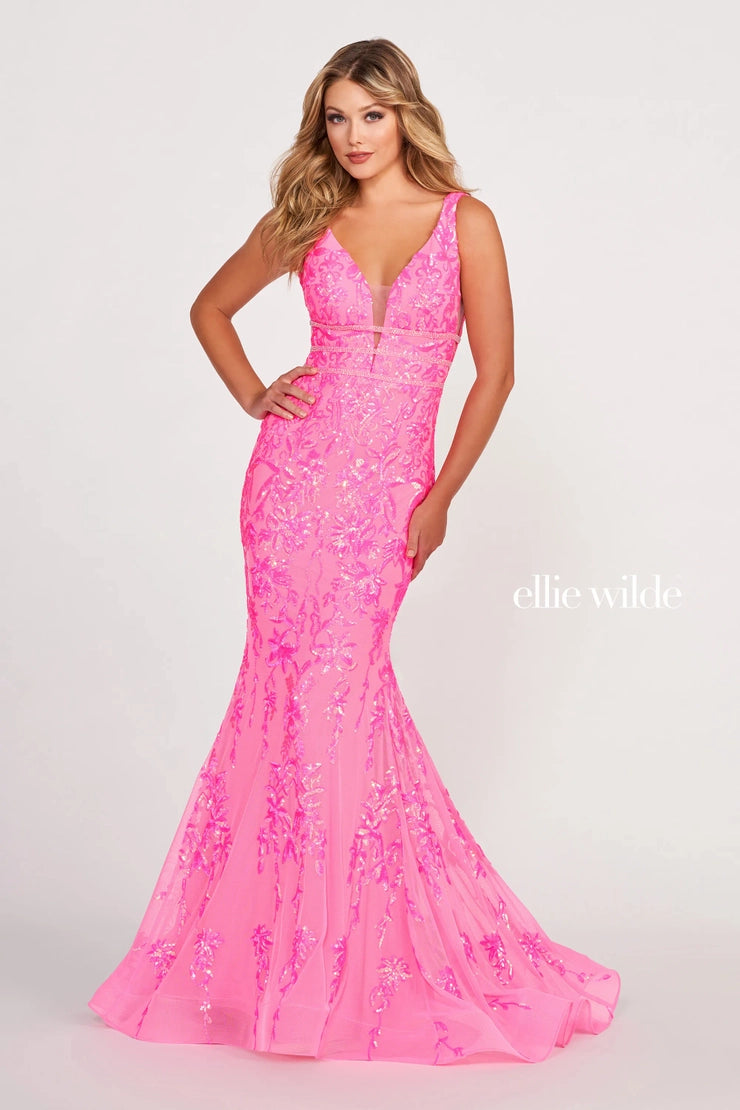 Leave an everlasting impression wearing the astonishing mermaid style EW34041 by Ellie Wilde. Featuring the fitted bodice complimented with three beaded bands going across the waist and connect along the open back. Headlining the intricate novelty made pattern to have you glistening and catching the attention off all.